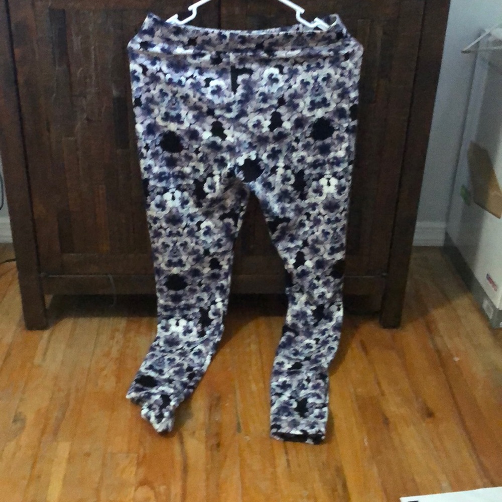 Floral leggings